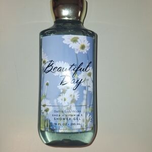 Bath & Body Works Beautiful Day Shower Gel - Light Blue